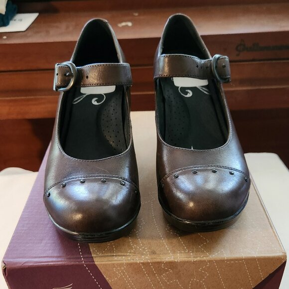 Dansko Shoes - Dansko wedge heels sz 37 sz 7 leather mushroom Franka EUC